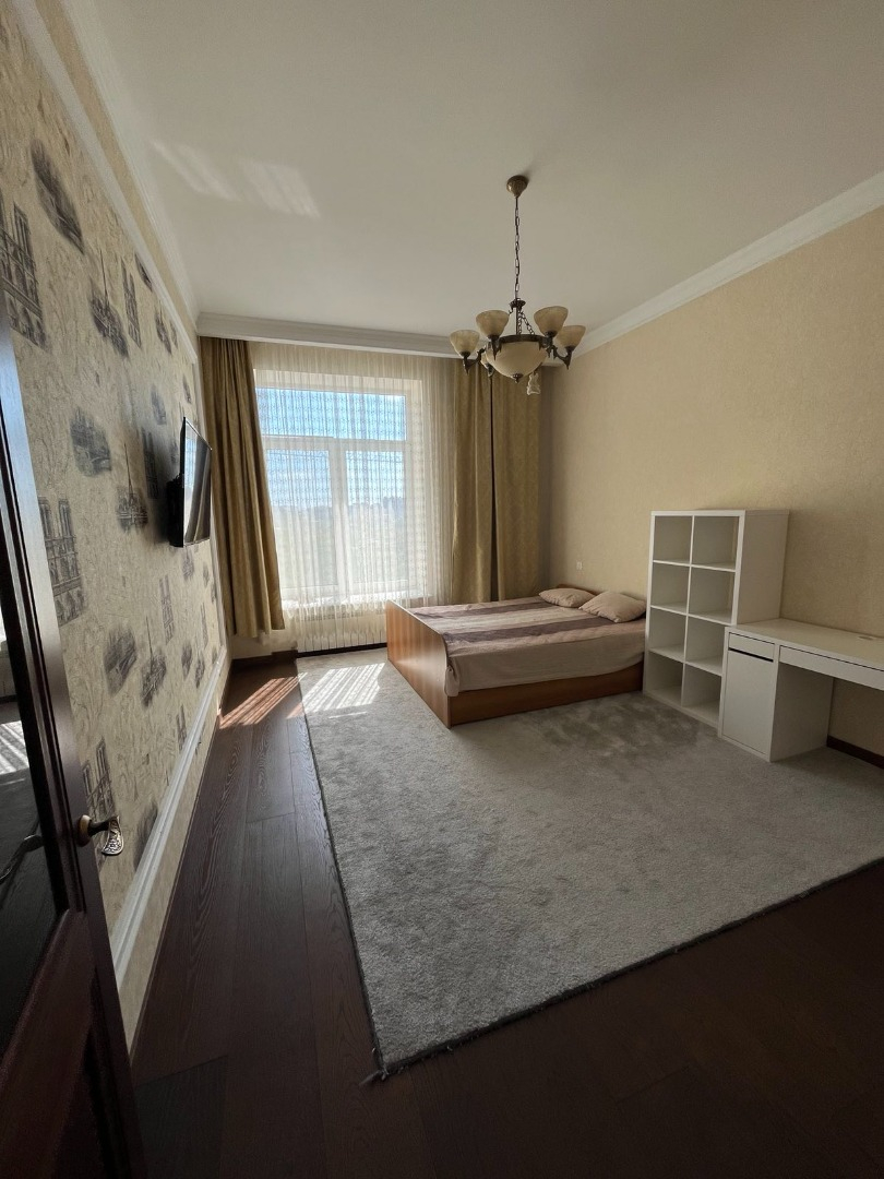 продажа трехкомнатной квартиры номер A-173224 в Приморском районе, фото номер 16